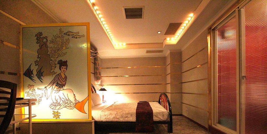 Broadway Hotel Taichung Bagian luar foto